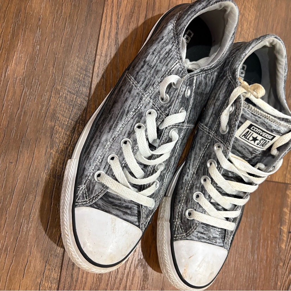 Converse Women's Black and White Sneakers